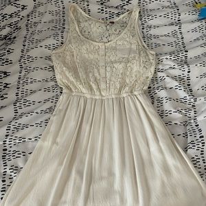 White lace Mini dress - ⭐️FREE SHIPPING⭐️